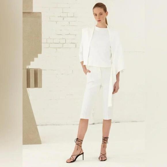 Aritzia 1-01 Babaton Madina Bermuda Short Capris BLACK